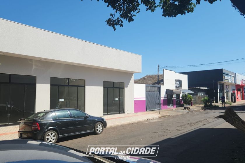 Sal&atilde;o Comercial para alugar - 126m&sup2; - CENTRO