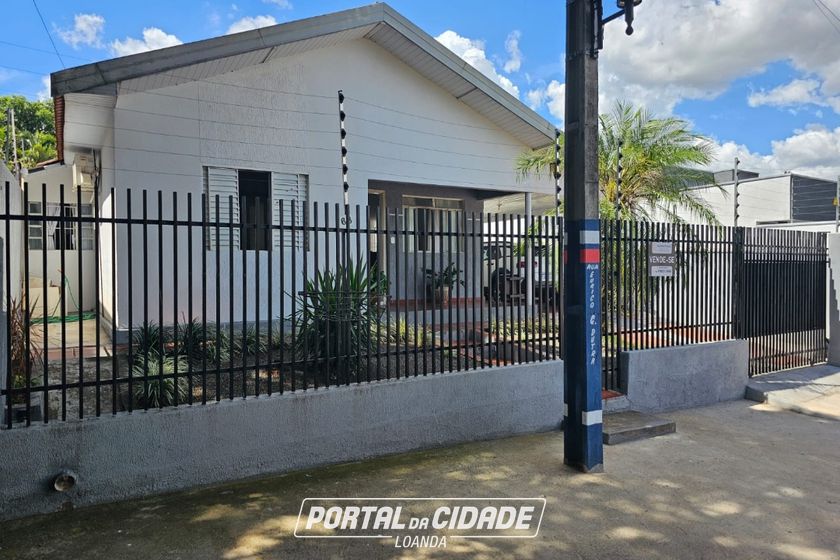 Casa &agrave; venda - 180m&sup2; - Centro 