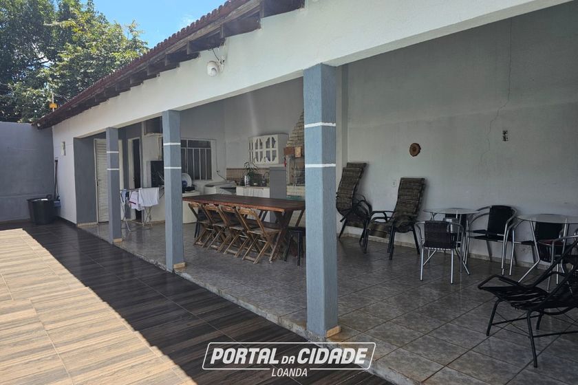 Casa &agrave; venda - 180m&sup2; - Centro 