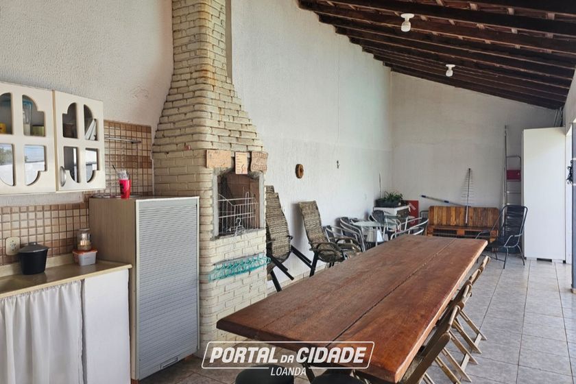 Casa &agrave; venda - 180m&sup2; - Centro 