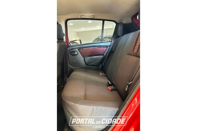 Renault SANDERO