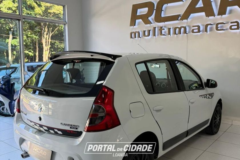 Renault SANDERO