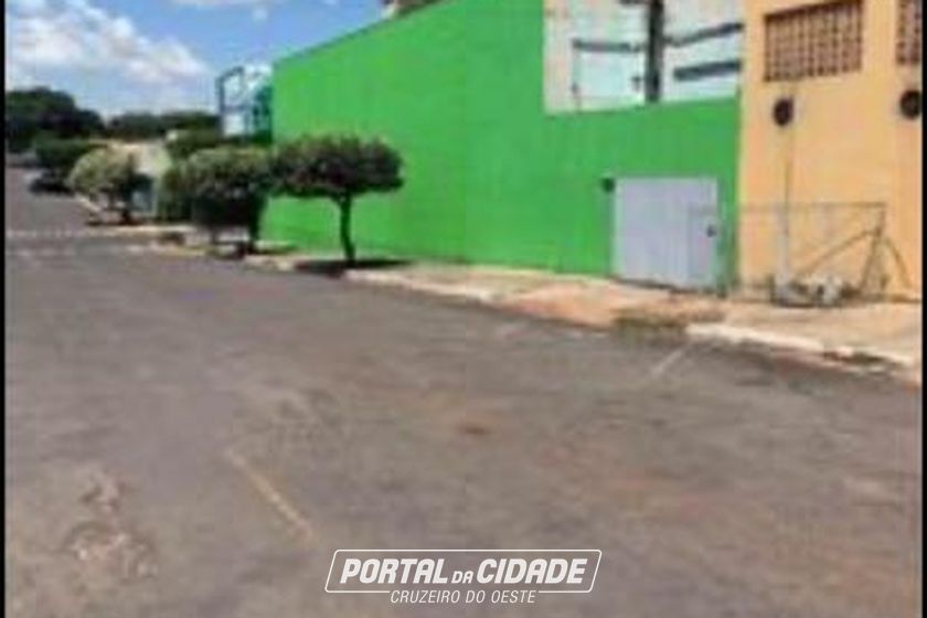 Sal&atilde;o Comercial para alugar - 490m&sup2; - centro