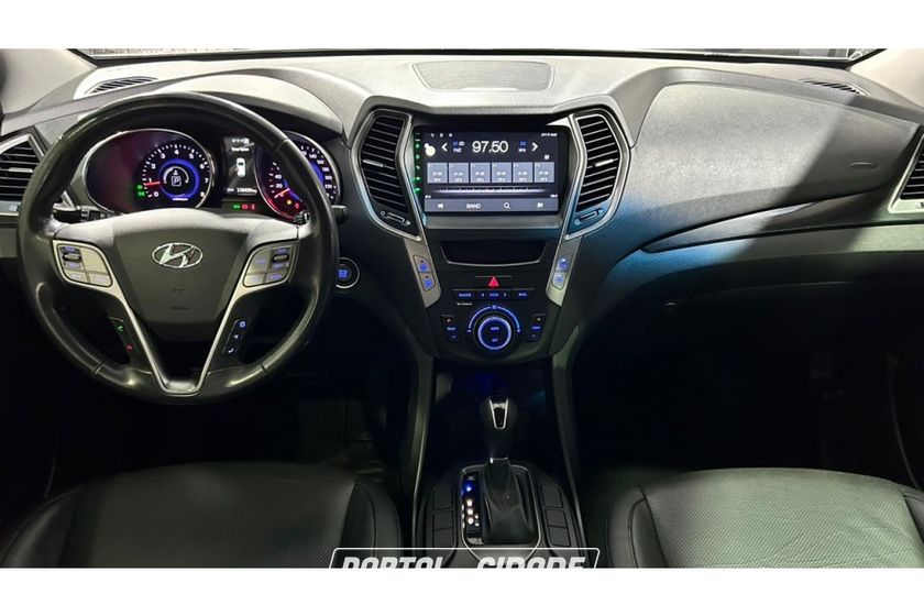 Hyundai Santa