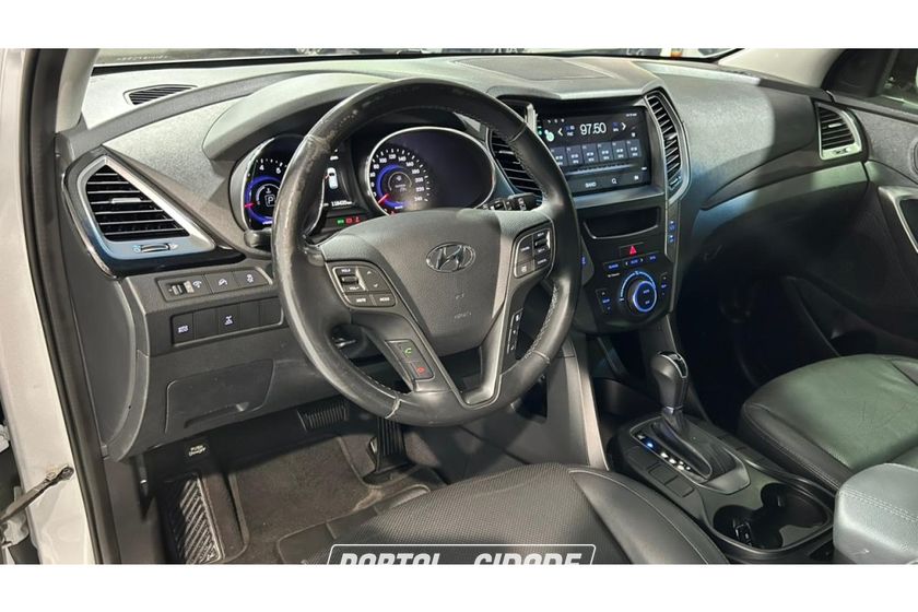 Hyundai Santa