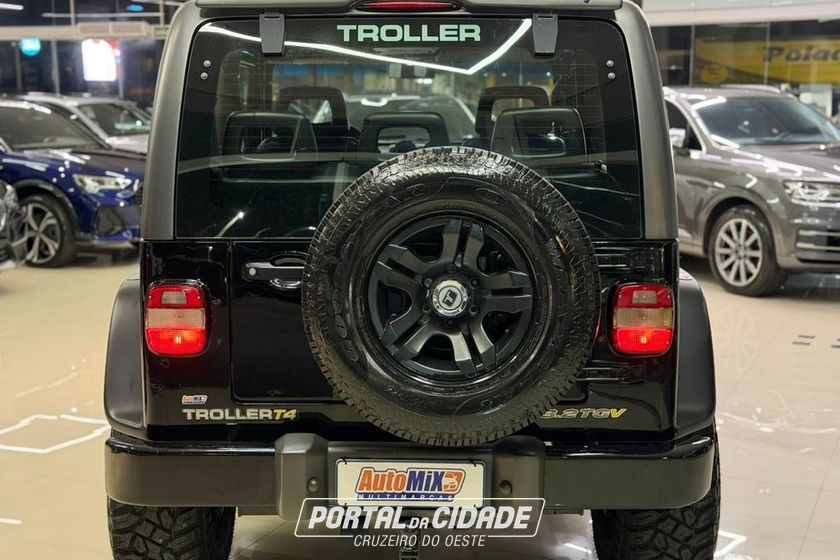 Troller T-4