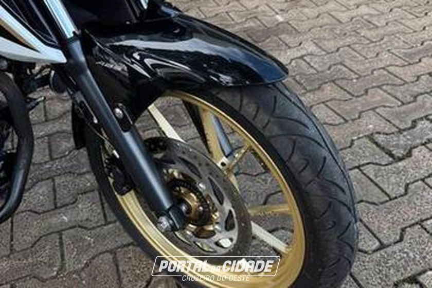 YAMAHA FZ25