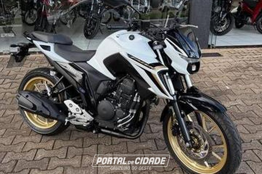 YAMAHA FZ25