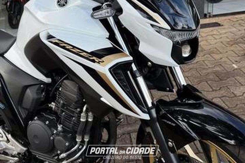 YAMAHA FZ25