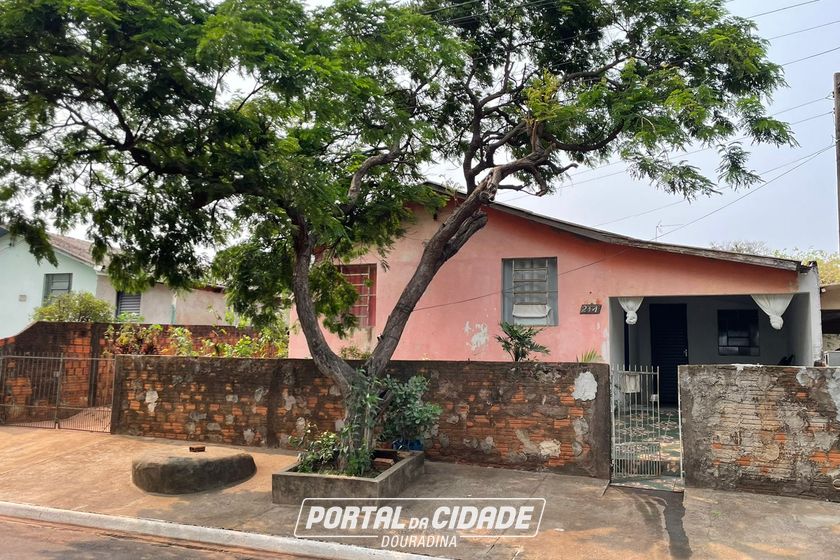 Casa &agrave; venda - 44m&sup2; - Centro