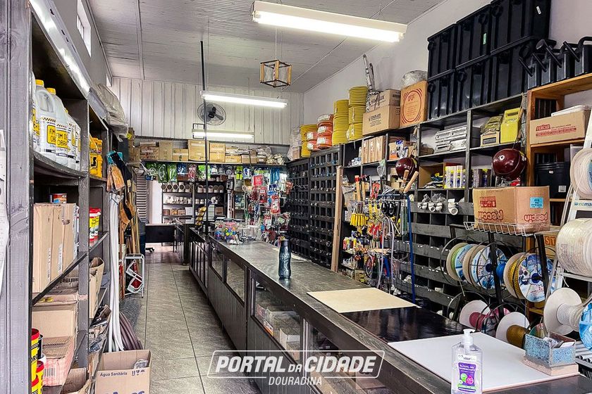 Sal&atilde;o Comercial &agrave; venda - 140m&sup2; - Centro