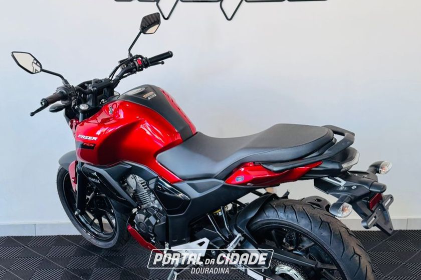 YAMAHA FZ15