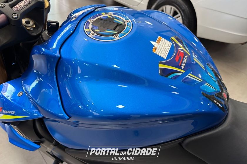SUZUKI GSX-S