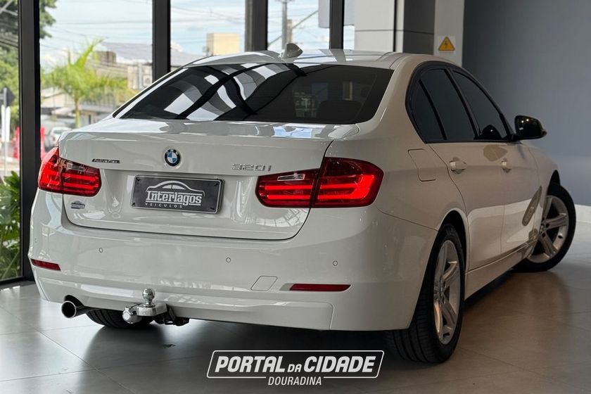 BMW 320iA
