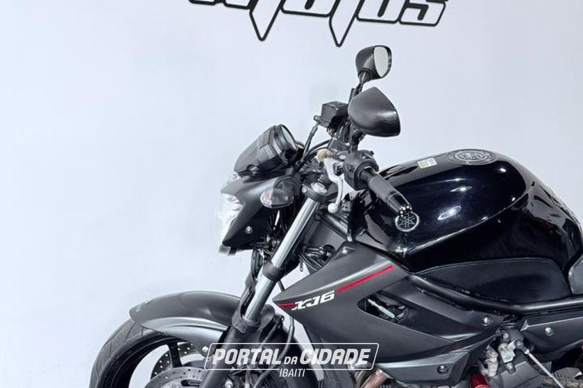 YAMAHA XJ6