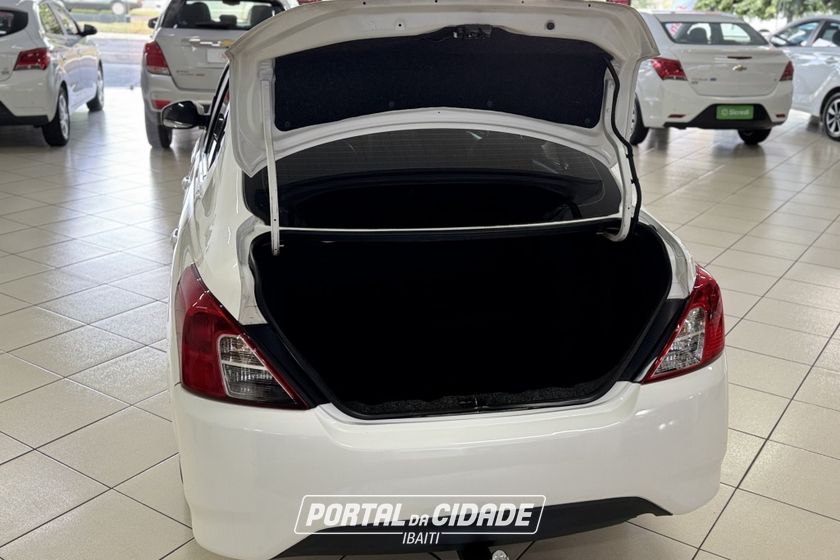 Nissan VERSA