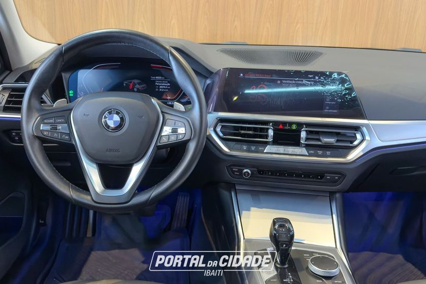 BMW 320iA
