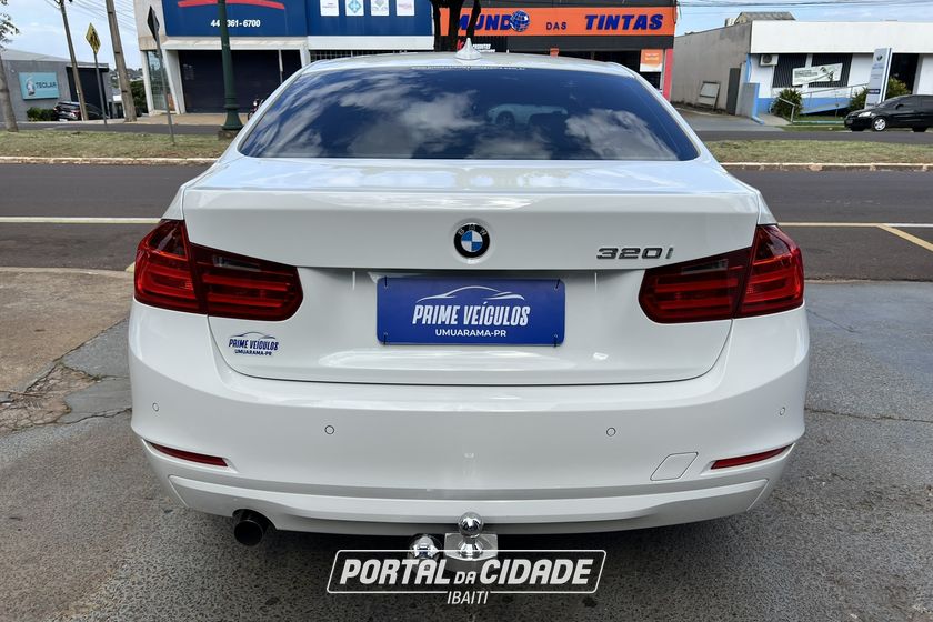 BMW 320iA