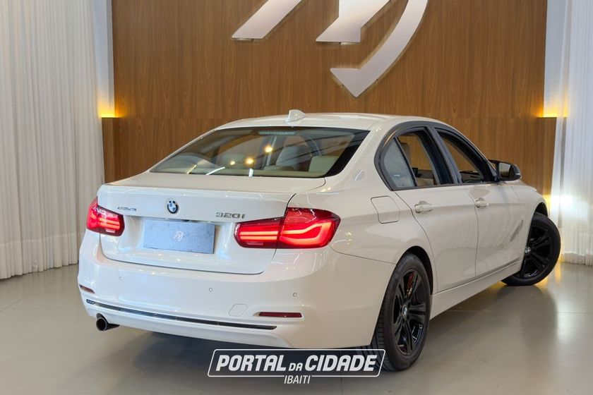 BMW 320iA