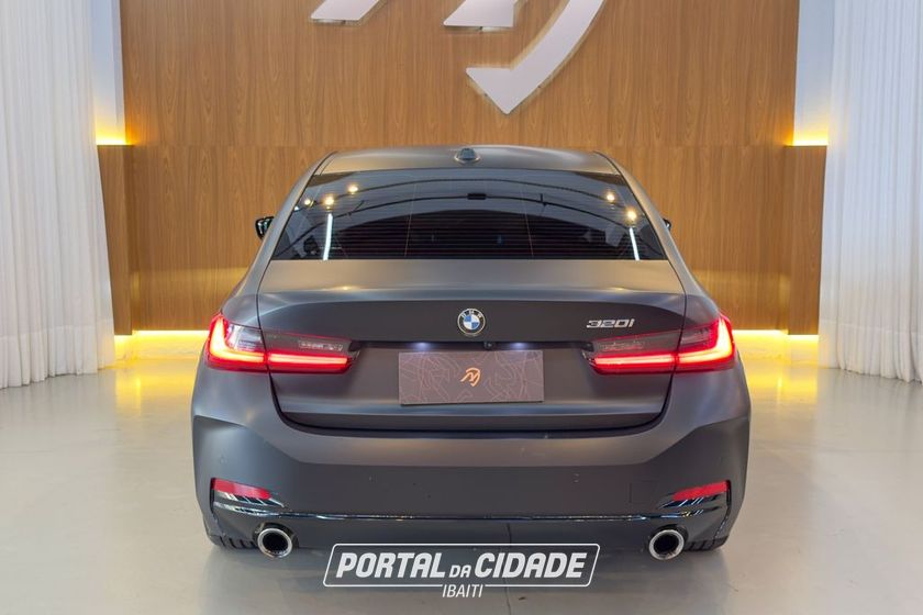 BMW 320iA