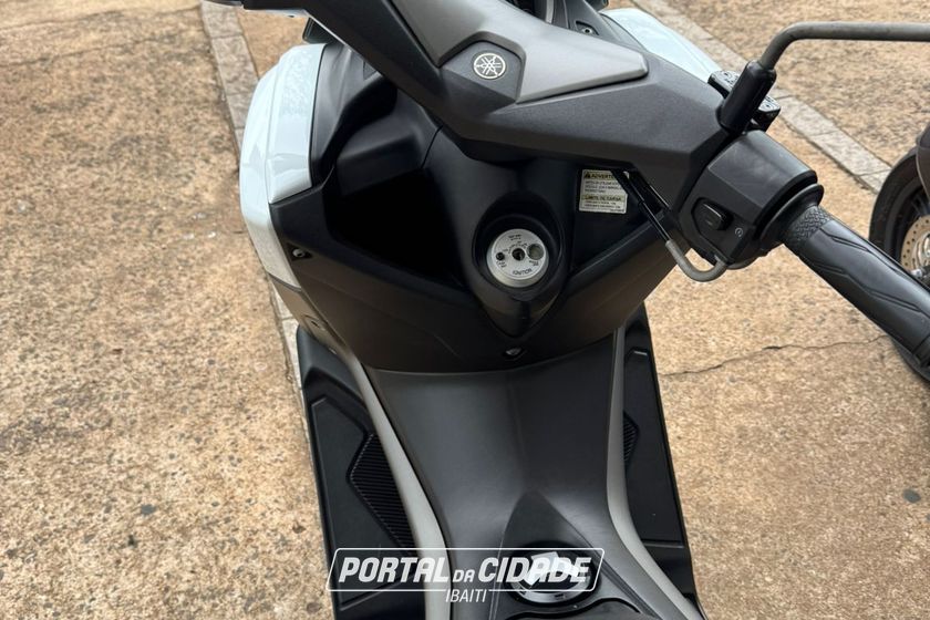YAMAHA NMAX