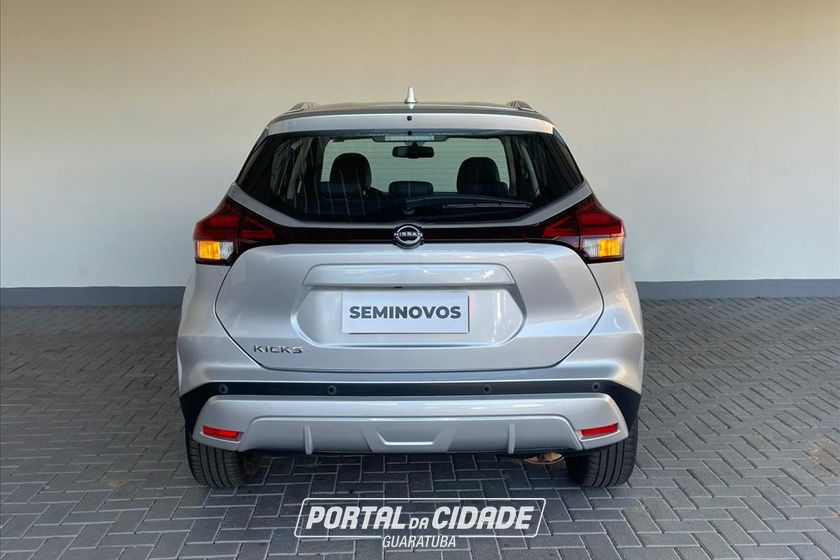 Nissan KICKS