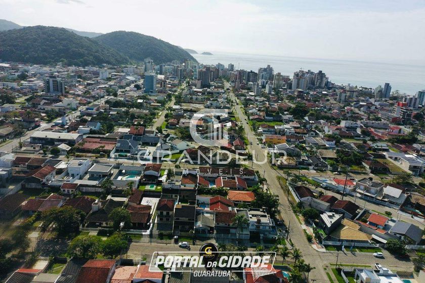 Terreno &agrave; venda - 127m&sup2; - Centro