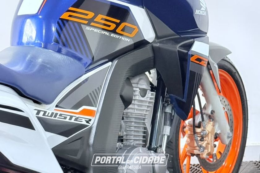 HONDA CB