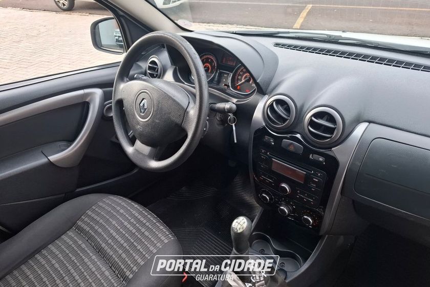 Renault SANDERO