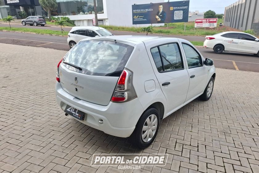 Renault SANDERO
