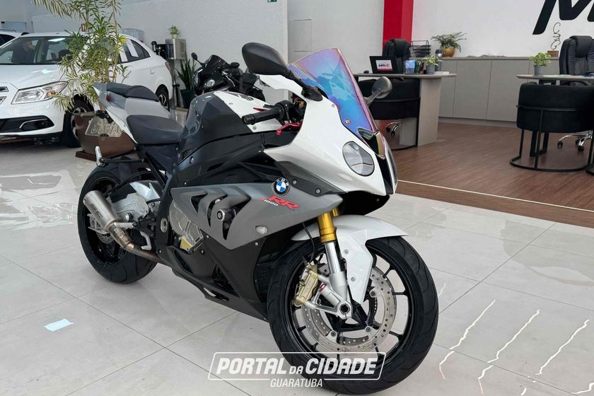 BMW S