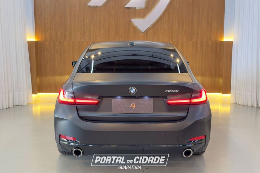 BMW 320iA