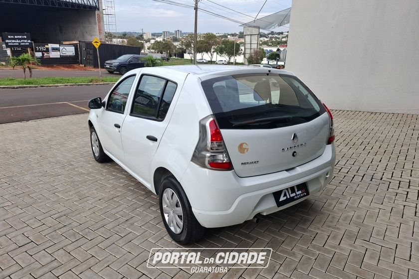 Renault SANDERO