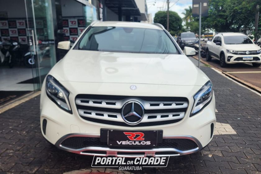 Mercedes-Benz CLA-200
