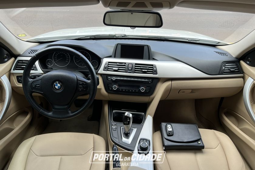 BMW 320iA