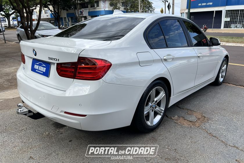 BMW 320iA
