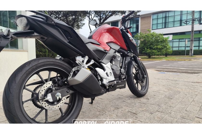 HONDA CB