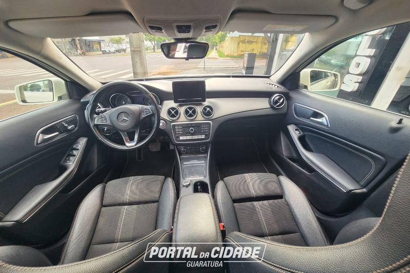Mercedes-Benz CLA-200