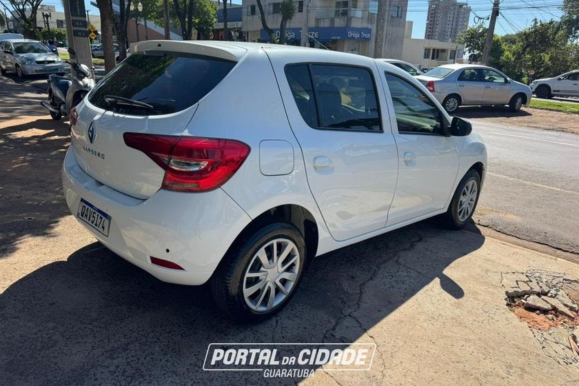 Renault SANDERO