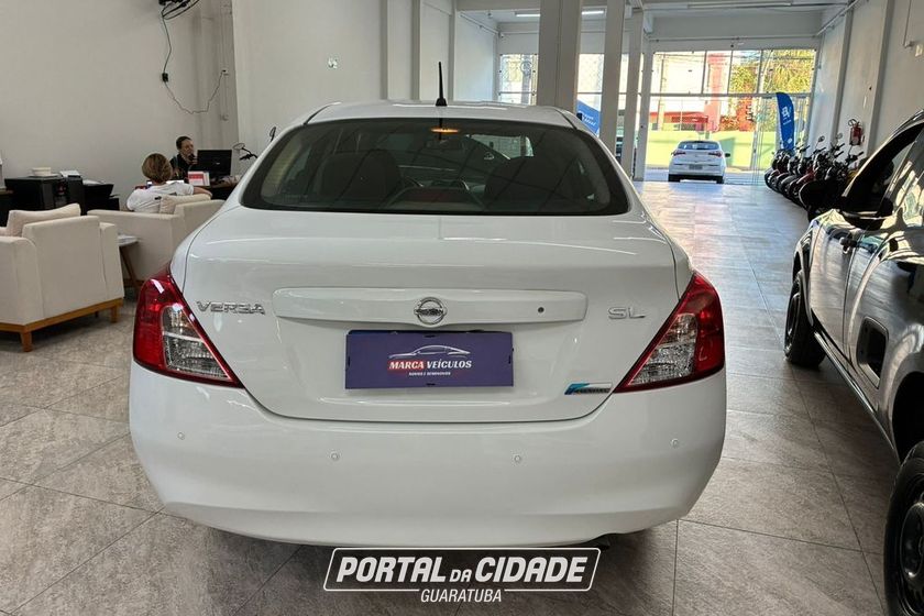 Nissan VERSA