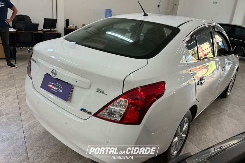 Nissan VERSA