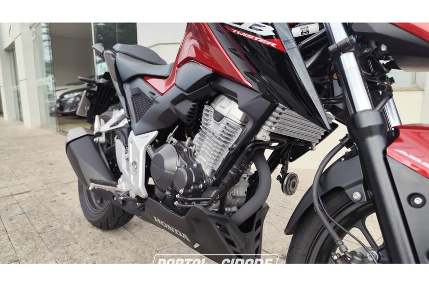 HONDA CB