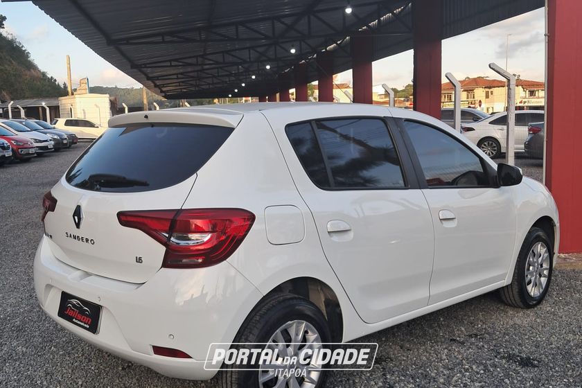 Renault SANDERO