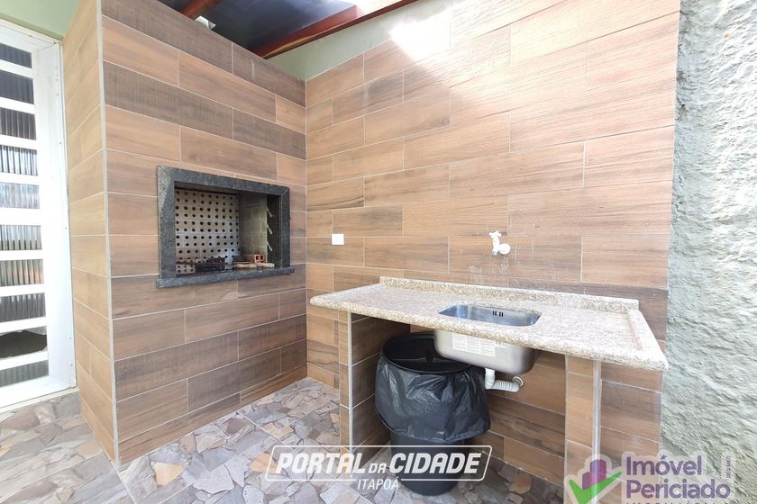 Casa para alugar - 243m&sup2; - Barra do Sa&iacute;