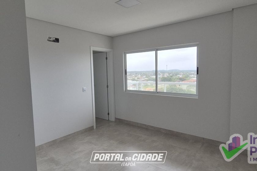 Apartamento &agrave; venda - 207m&sup2; - Barra do Sa&iacute;
