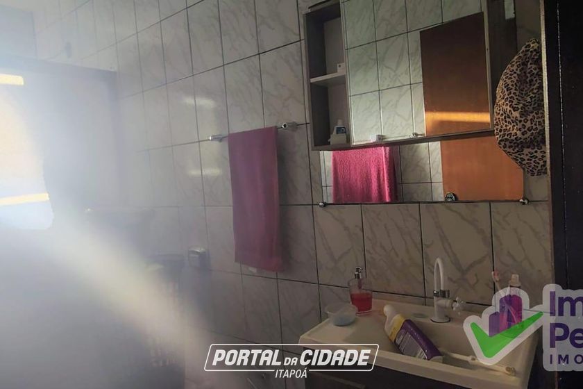 Sobrado para alugar - 216m&sup2; - Barra do Sa&iacute;