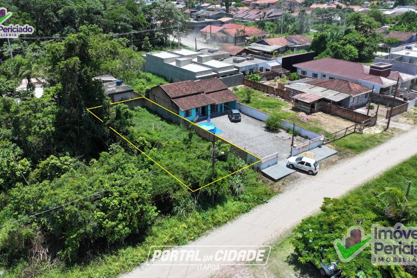 Terreno &agrave; venda - 360m&sup2; - Centro