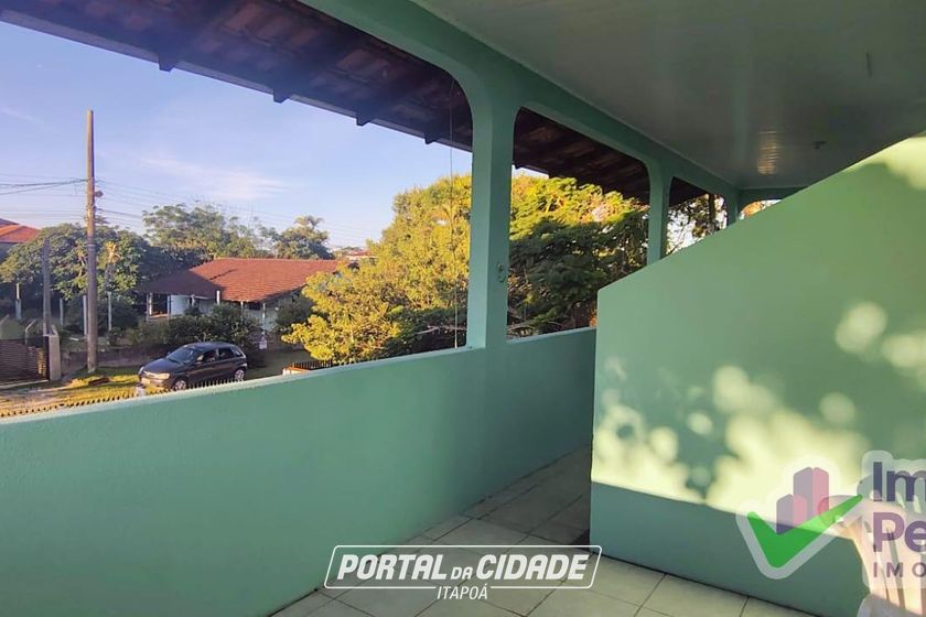 Sobrado para alugar - 216m&sup2; - Barra do Sa&iacute;