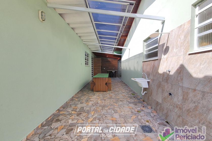 Casa para alugar - 243m&sup2; - Barra do Sa&iacute;