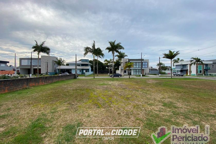 Terreno &agrave; venda - 387m&sup2; - Barra do Sa&iacute;